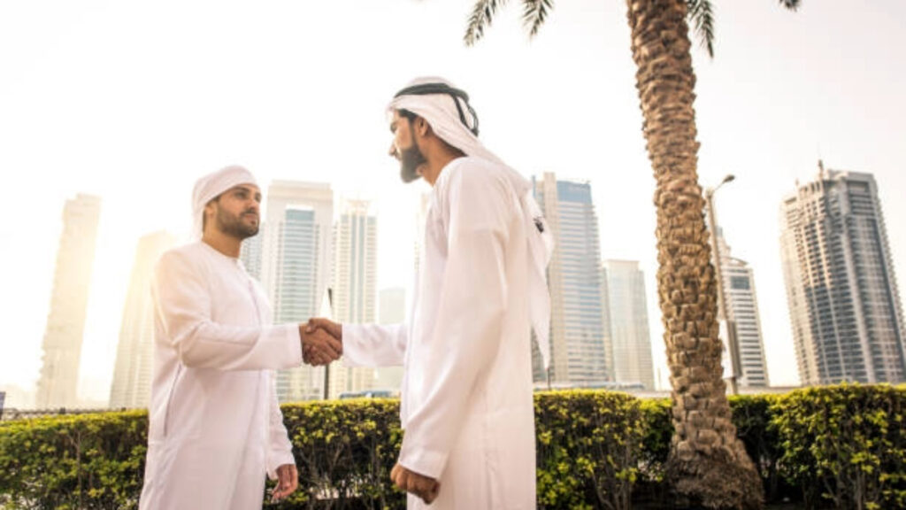 how many emiratis in uae